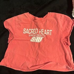 Sacred Heart University cropped short sleeve